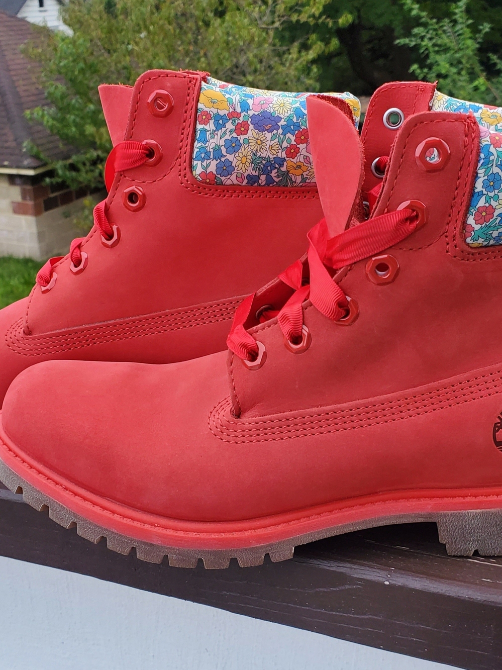 Timberland Red Lace-Up Boots with Floral Collar
